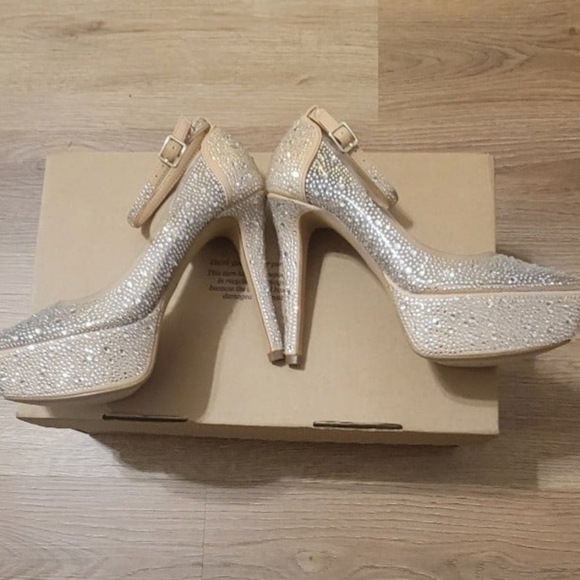 Jessica Simpson Ormanda2 Blinged-out Rhinestone Embellished Platform Pump - Picture 5 of 12